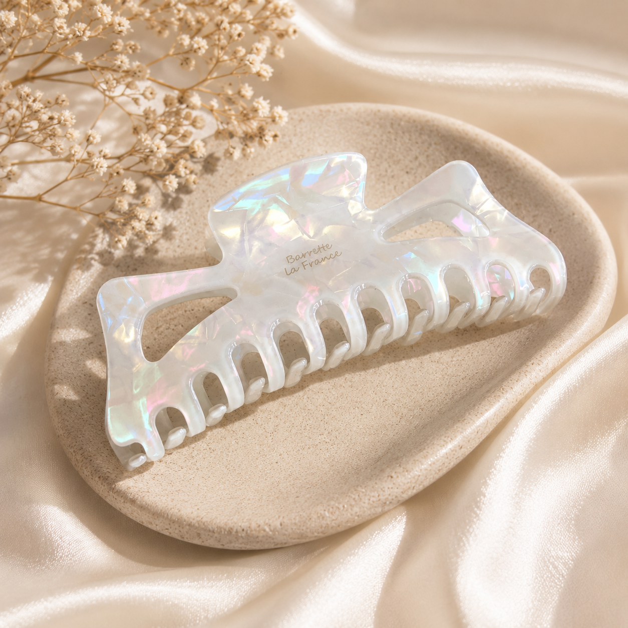 Vivienne Oversized Hair Claws AVEBLANC 2